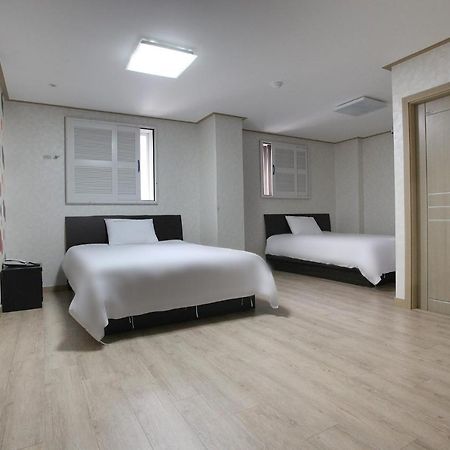 Orange Tree Hotel Чеджу Екстериор снимка