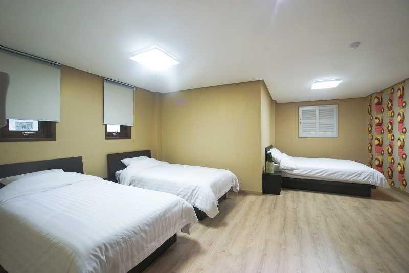 Orange Tree Hotel Чеджу Екстериор снимка