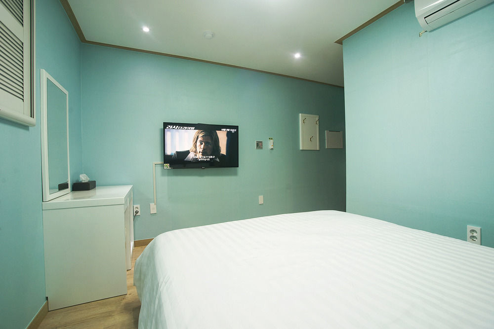 Orange Tree Hotel Чеджу Екстериор снимка