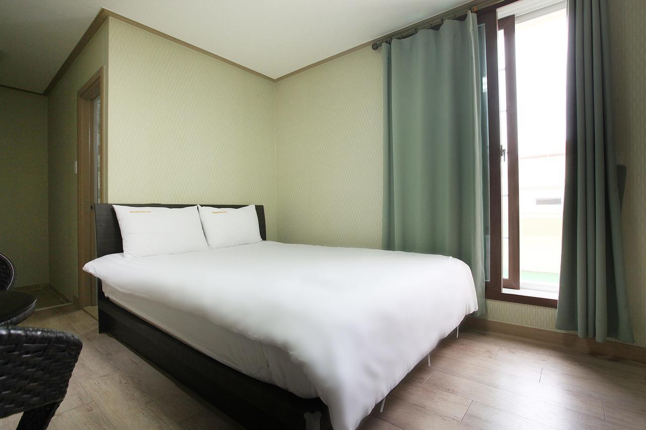 Orange Tree Hotel Чеджу Екстериор снимка