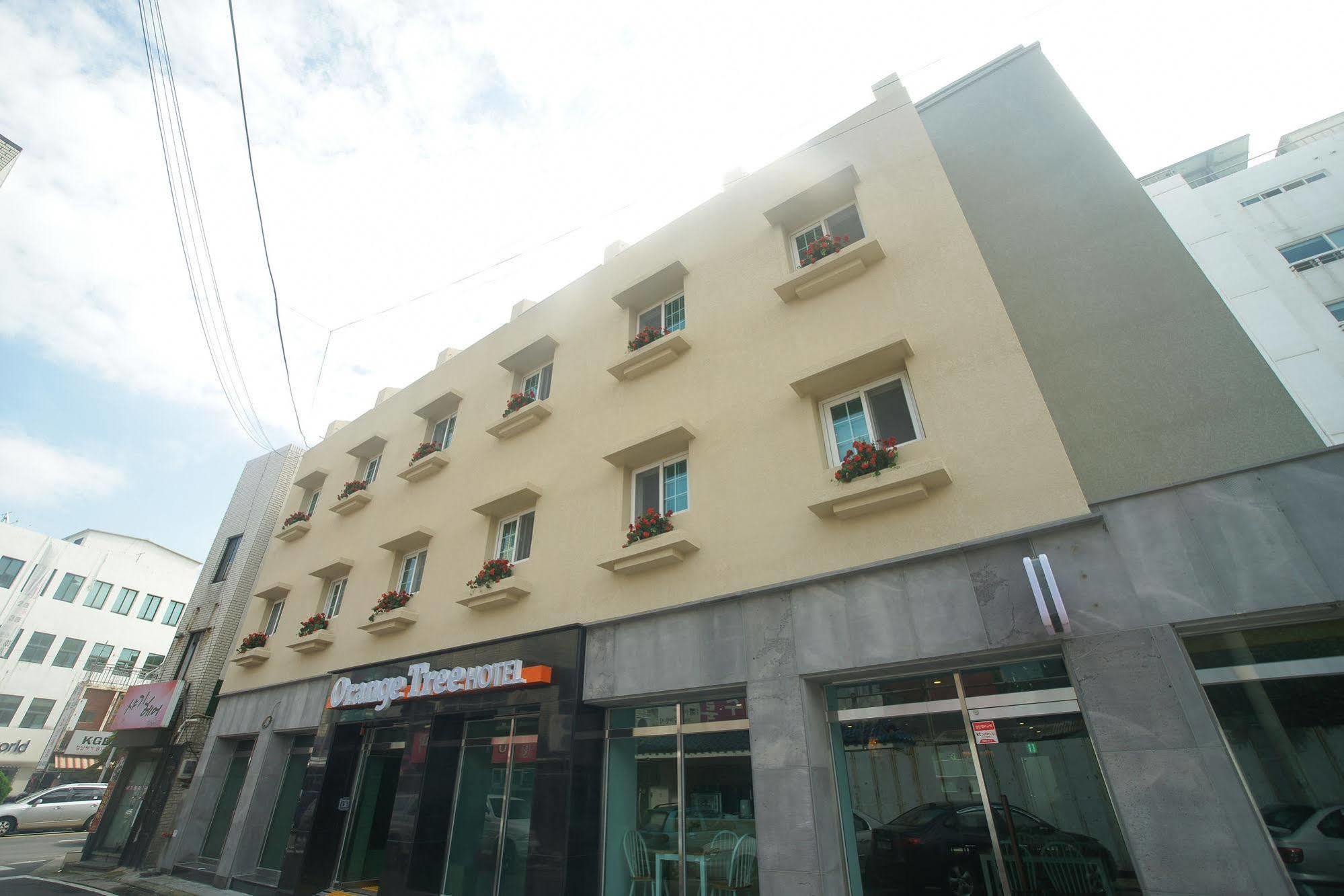 Orange Tree Hotel Чеджу Екстериор снимка