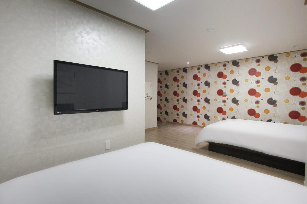 Orange Tree Hotel Чеджу Екстериор снимка