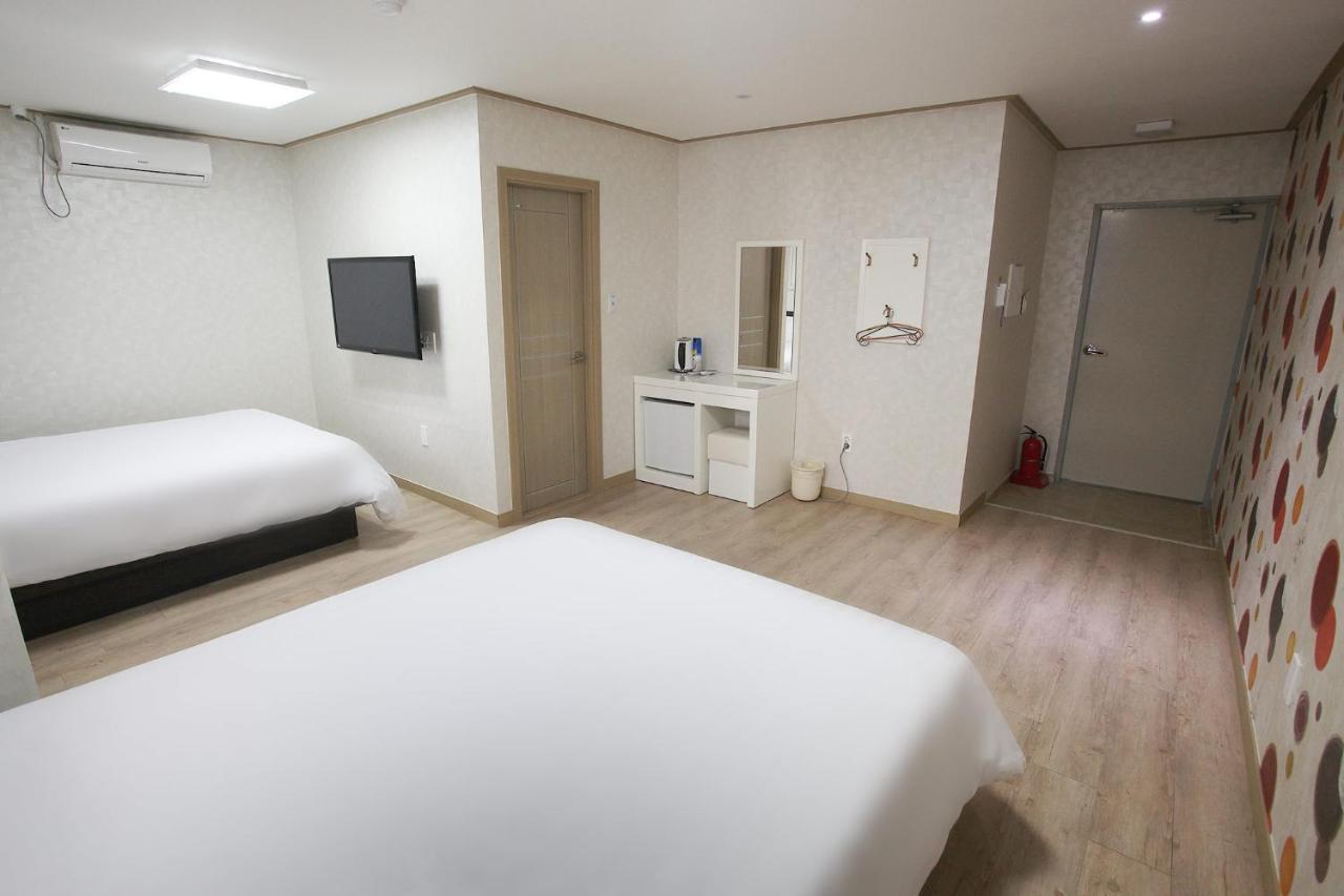 Orange Tree Hotel Чеджу Екстериор снимка